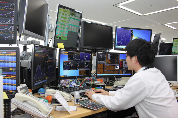 Liquidity Management in Singapores Institutional Portfolios